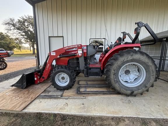 Image of Massey Ferguson 2706E Primary image