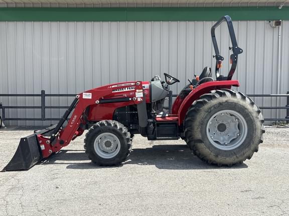 Image of Massey Ferguson 2706E Primary image