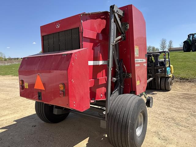 Image of Massey Ferguson 2946 equipment image 3