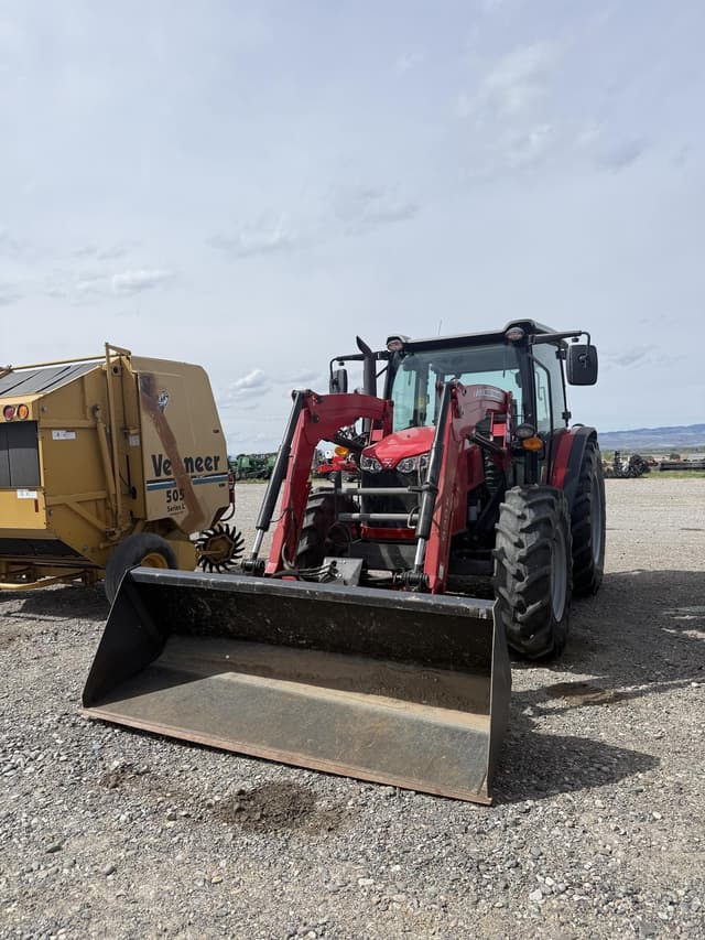 Image of Massey Ferguson 4708 equipment image 1