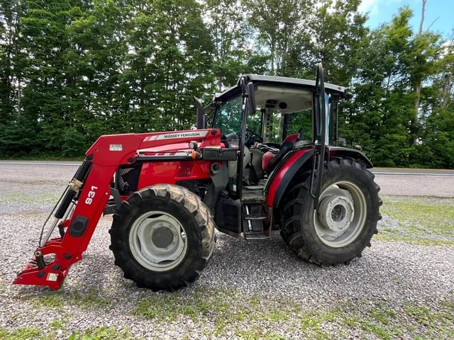 Image of Massey Ferguson 4710 equipment image 1