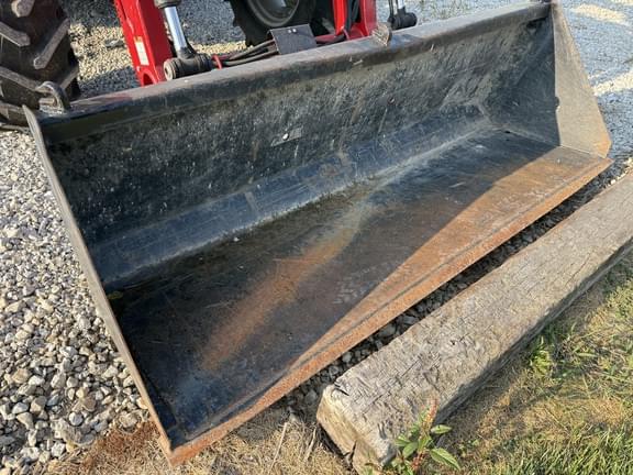 Image of Massey Ferguson 4710 equipment image 3