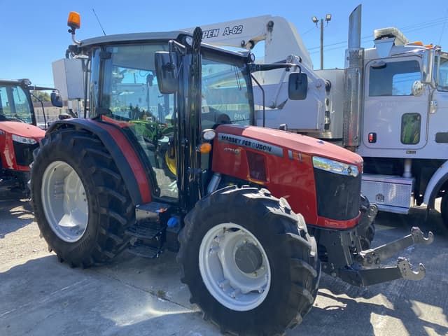 Image of Massey Ferguson 4710 equipment image 3