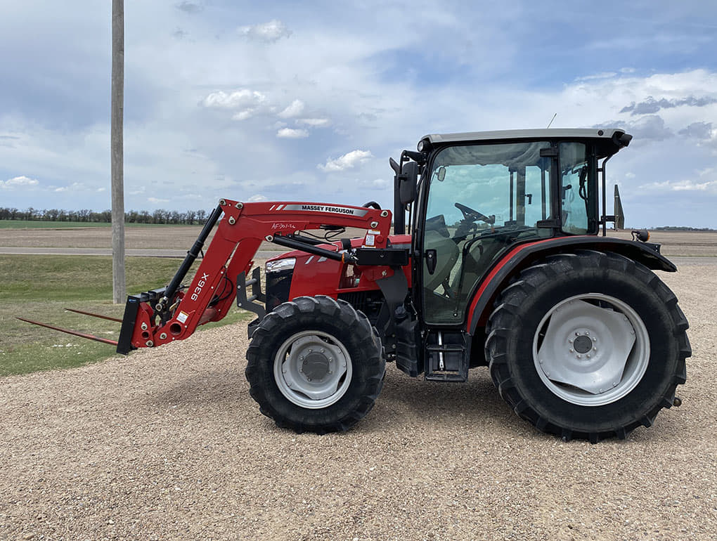 Image of Massey Ferguson 4710 Primary image