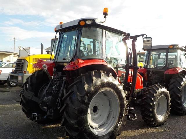 Image of Massey Ferguson 5612 equipment image 2