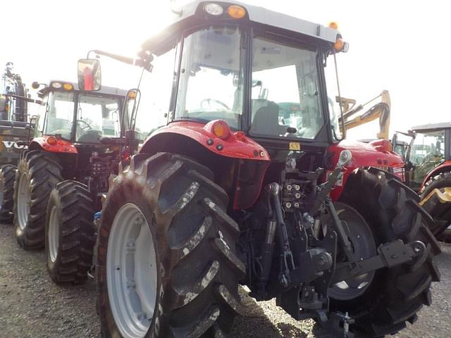 Image of Massey Ferguson 5612 equipment image 3