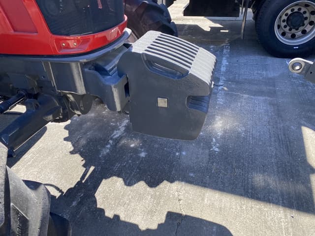 Image of Massey Ferguson 5612 equipment image 4