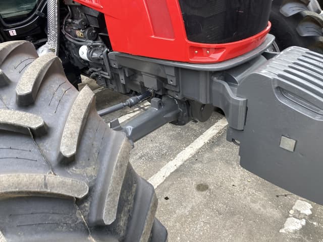 Image of Massey Ferguson 5612 equipment image 4