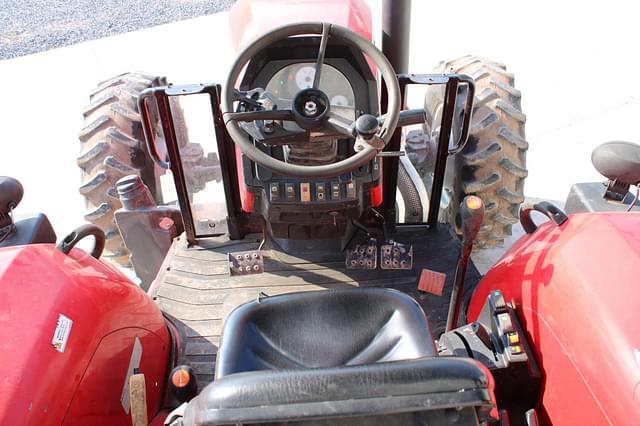 Image of Massey Ferguson 6712 equipment image 3