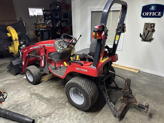Image of Massey Ferguson GC1705 equipment image 3