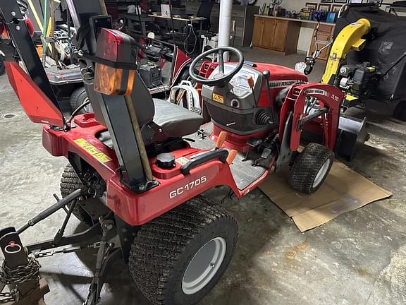 Image of Massey Ferguson GC1705 equipment image 2