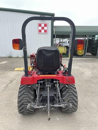 Image of Massey Ferguson GC1705 equipment image 4