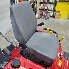 Main image Massey Ferguson GC1705 10