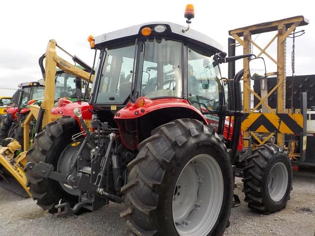 Image of Massey Ferguson 5612 equipment image 2