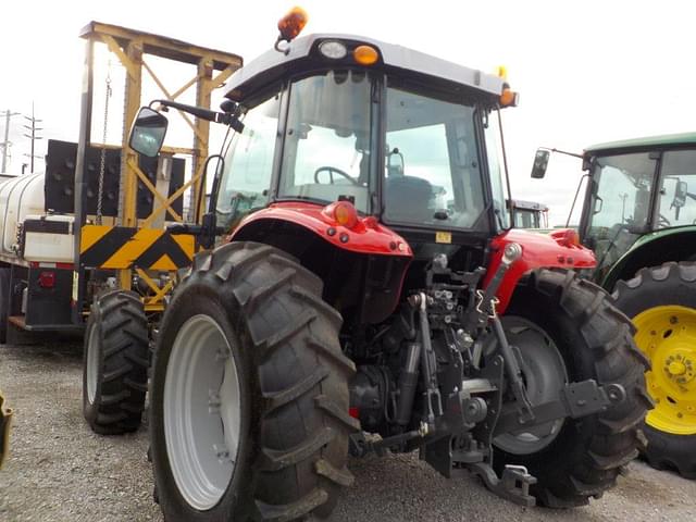 Image of Massey Ferguson 5612 equipment image 3