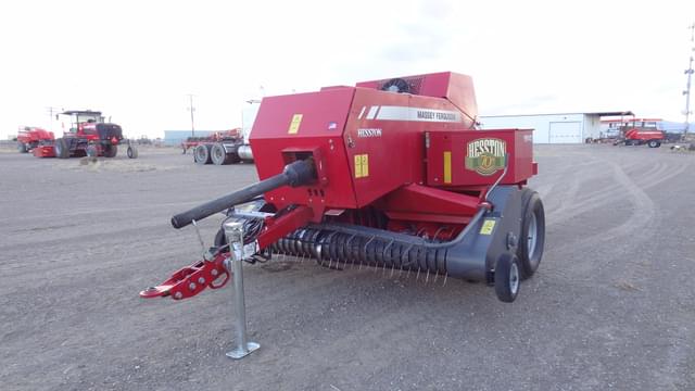 Image of Massey Ferguson 1840 equipment image 1