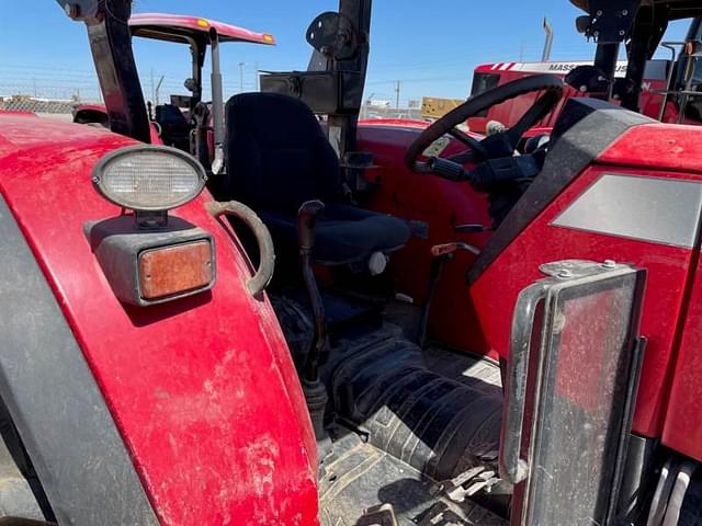 Image of Massey Ferguson 4707 equipment image 4