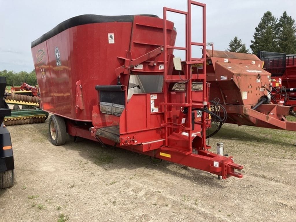 Main image Meyer F700