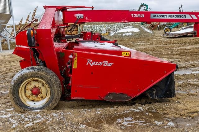 Image of Massey Ferguson 1383 equipment image 2