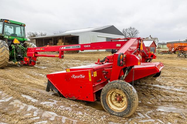 Image of Massey Ferguson 1383 equipment image 4