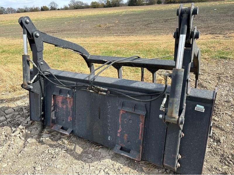 Image of Undetermined grapple bucket Image 1