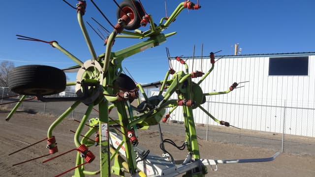 Image of CLAAS Volto 800 equipment image 3