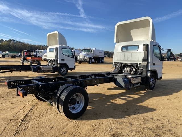 Image of Mitsubishi Fuso FE160 equipment image 2
