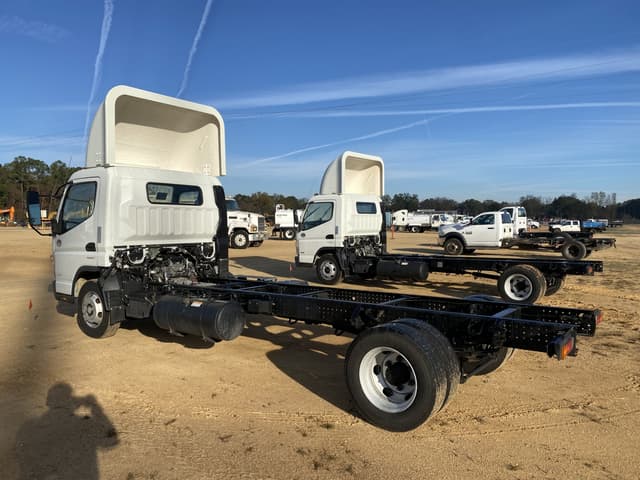 Image of Mitsubishi Fuso FE160 equipment image 1
