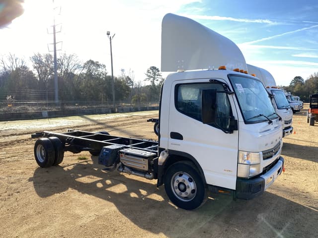 Image of Mitsubishi Fuso FE160 equipment image 3