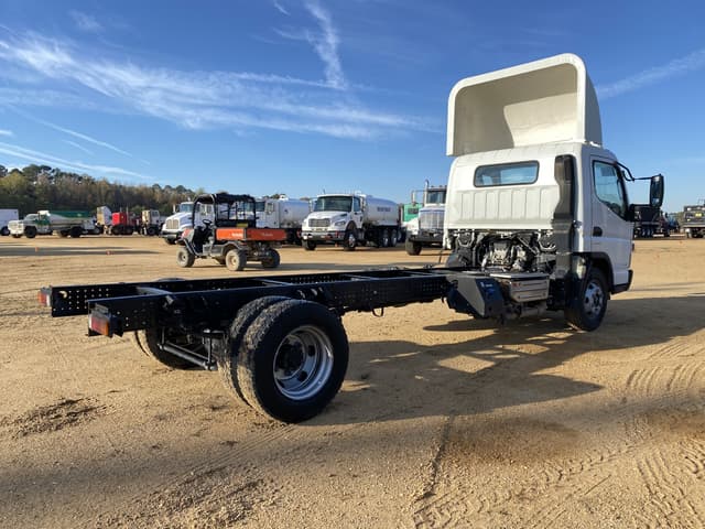 Image of Mitsubishi Fuso FE160 equipment image 2