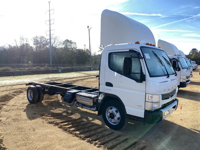 Image of Mitsubishi Fuso FE160 equipment image 3