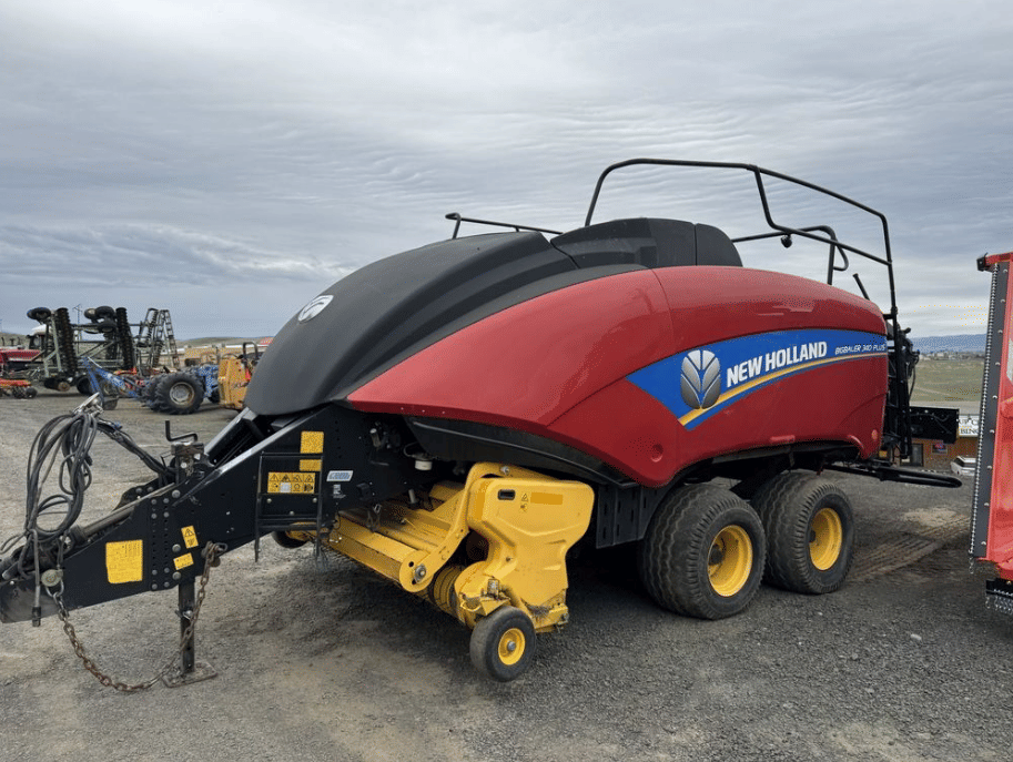 Image of New Holland Big Baler 340 Plus Image 1