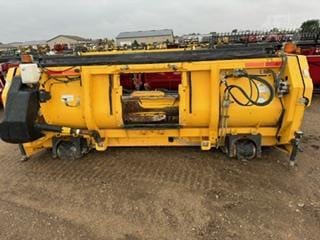 2017 New Holland 380FP Equipment Image0