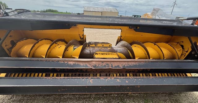 Image of New Holland 380FP equipment image 2