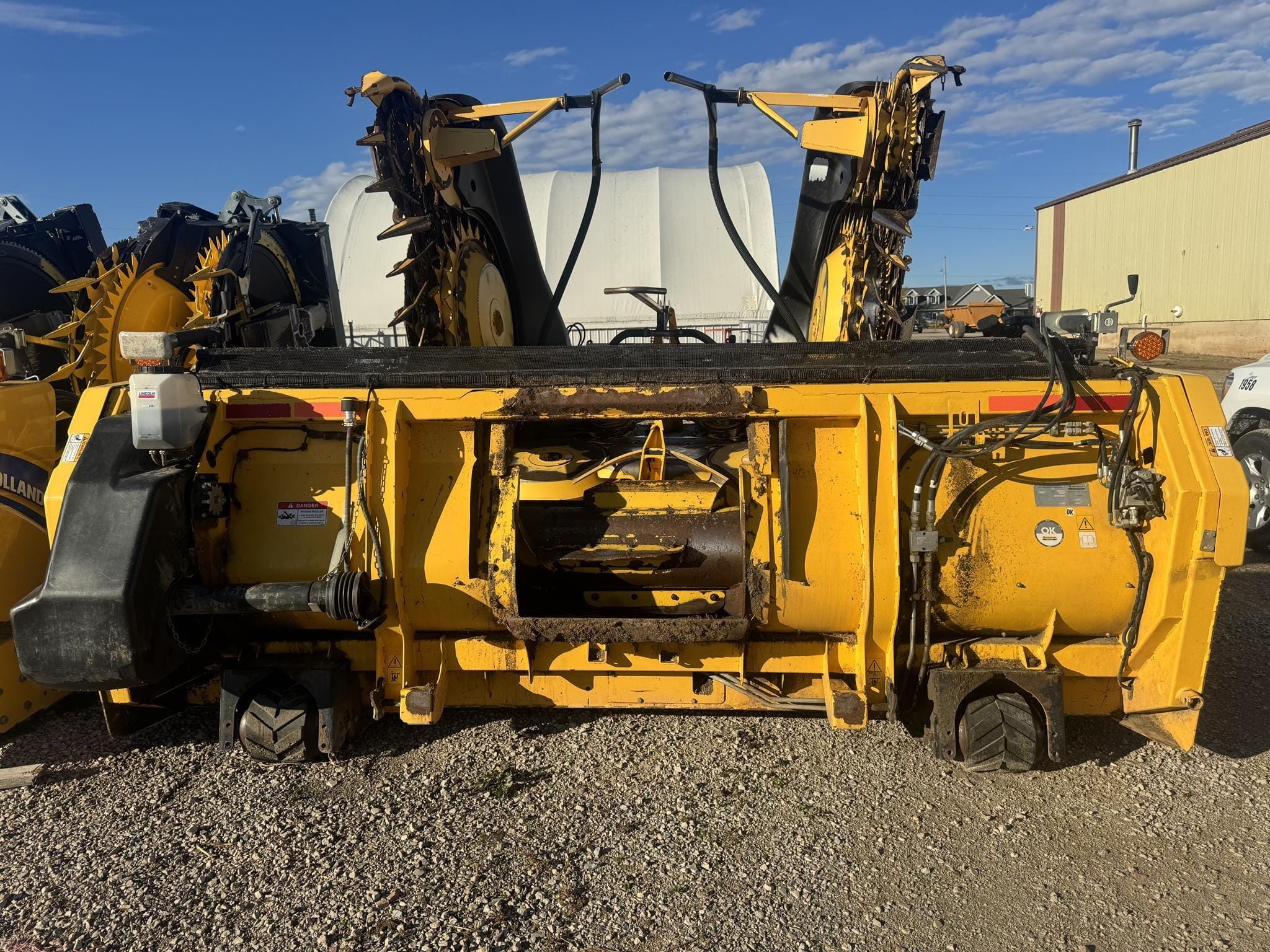 2017 New Holland 380HDY Equipment Image0
