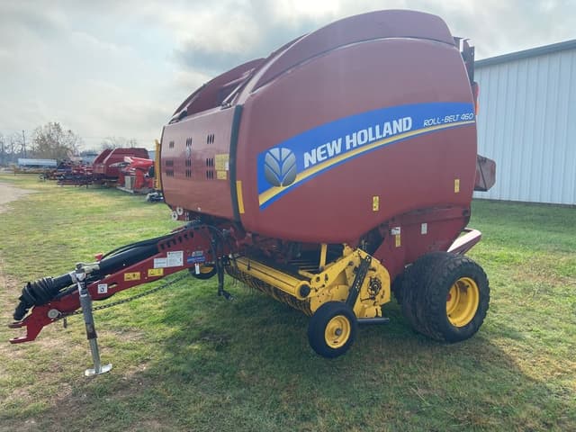Image of New Holland 460 equipment image 2
