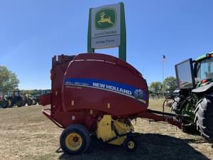 2017 New Holland 560RB Image