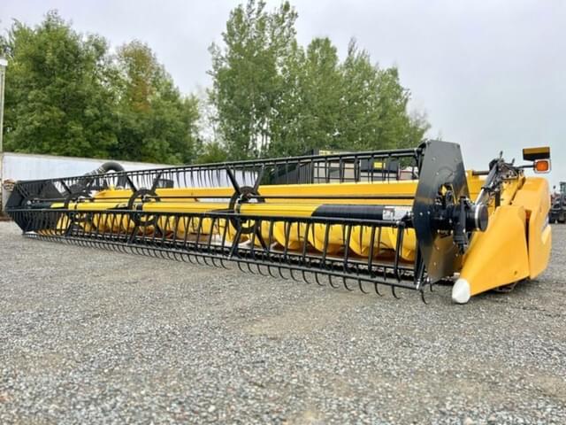 Image of New Holland 740CF equipment image 1