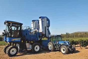 2017 New Holland 9040MA Equipment Image0