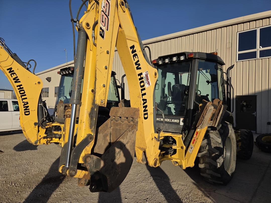 Image of New Holland B95C Image 1