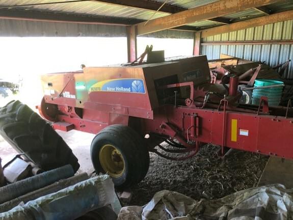 Image of New Holland BC5070 equipment image 2