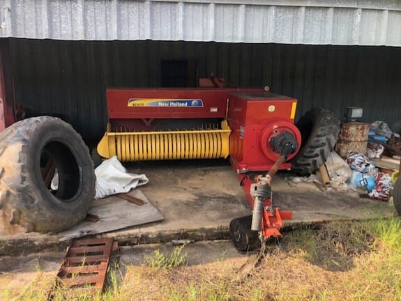 2017 New Holland BC5070 Equipment Image0