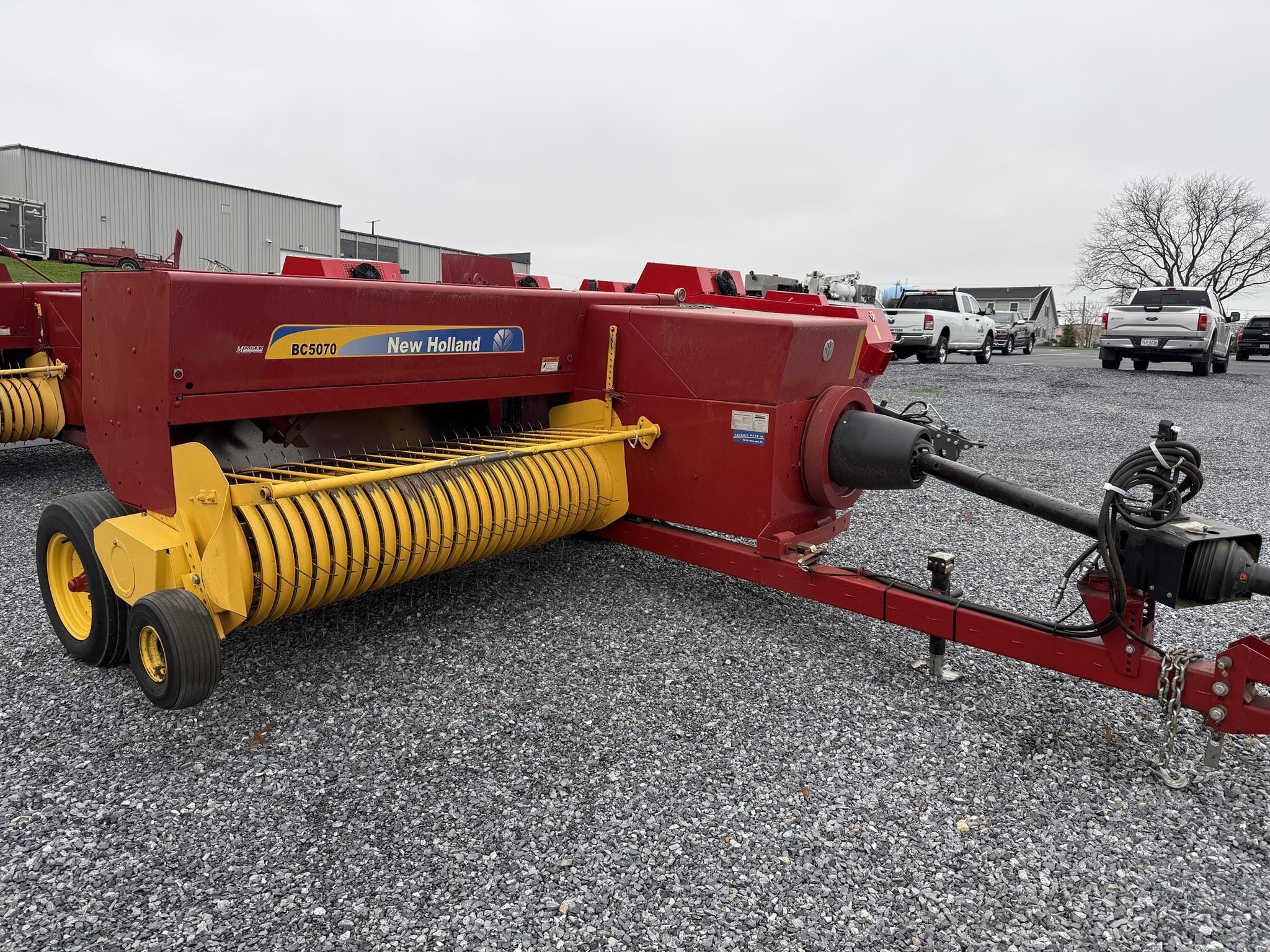 2017 New Holland BC5070 Equipment Image0