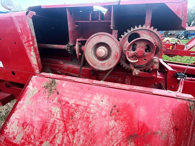 Image of New Holland BC5070 equipment image 4
