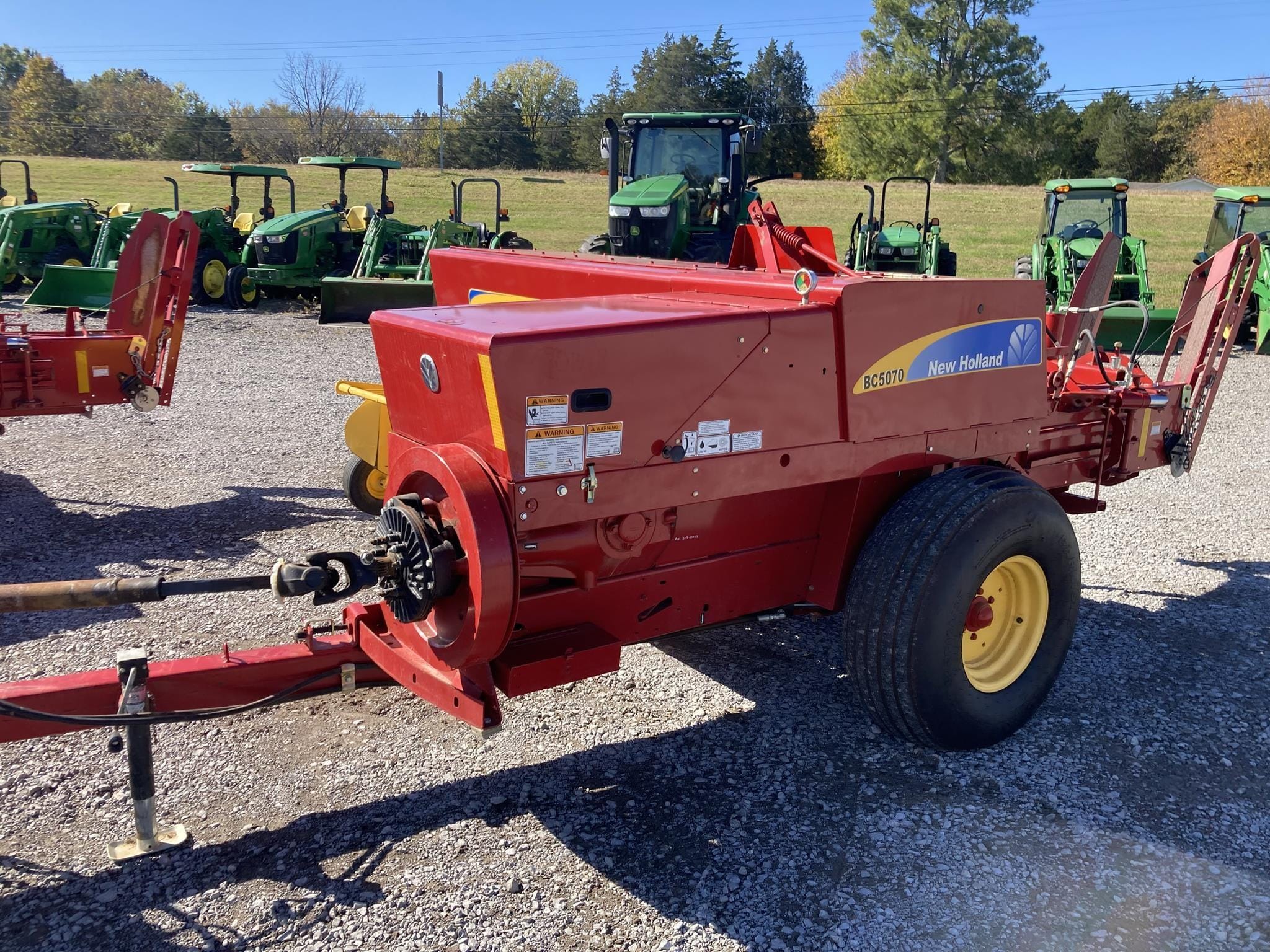 2017 New Holland BC5070 Equipment Image0