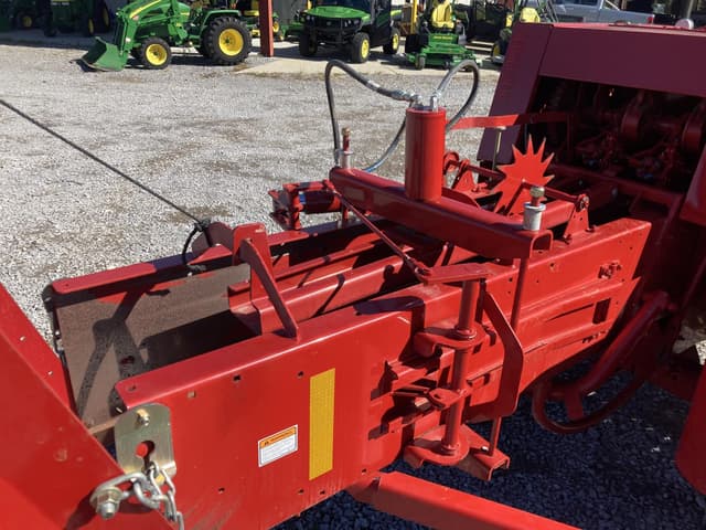 Image of New Holland BC5070 equipment image 4