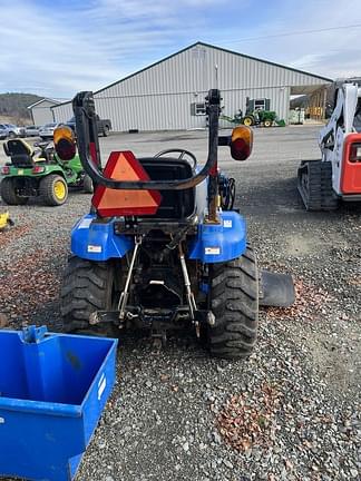 Image of New Holland Boomer 24 equipment image 2