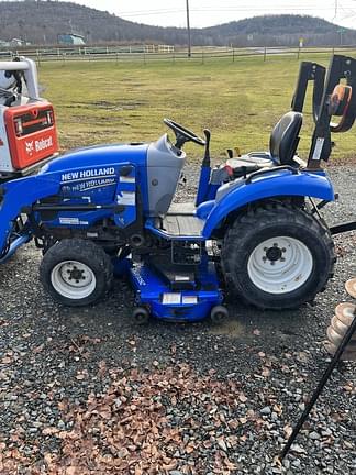 Image of New Holland Boomer 24 equipment image 1