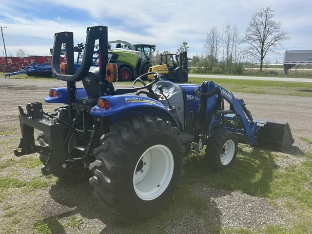 Image of New Holland Boomer 37 equipment image 3
