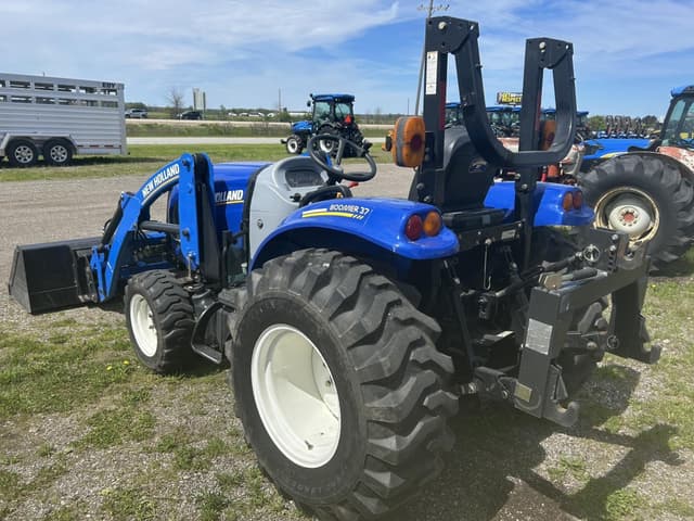 Image of New Holland Boomer 37 equipment image 2